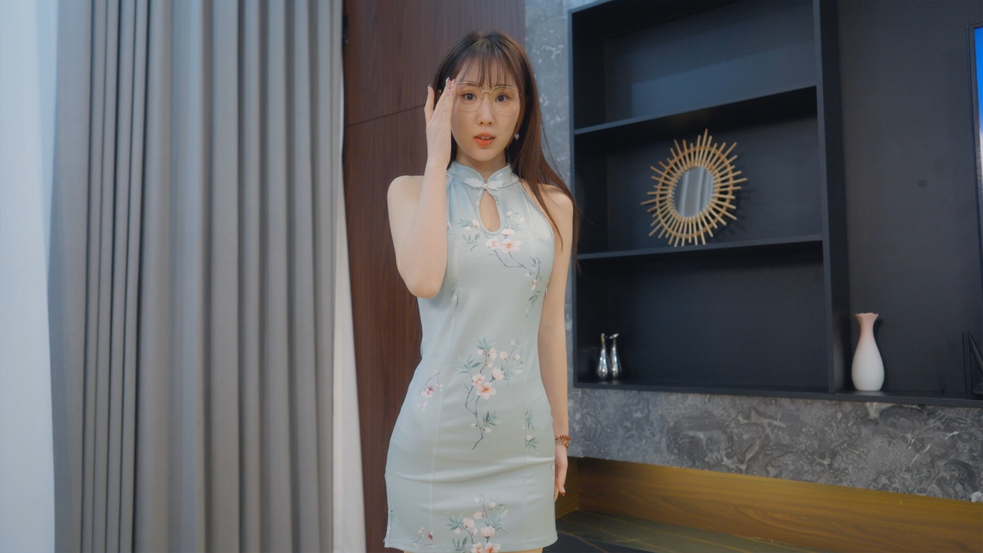 女神保卫战：我的同居女神竟是小姨子  第2张